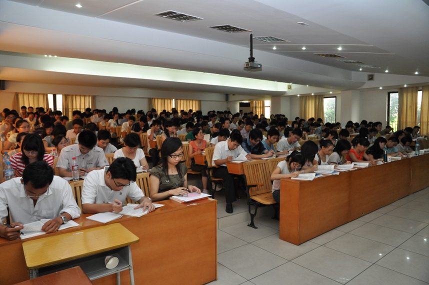 ④學員們在認真聽課